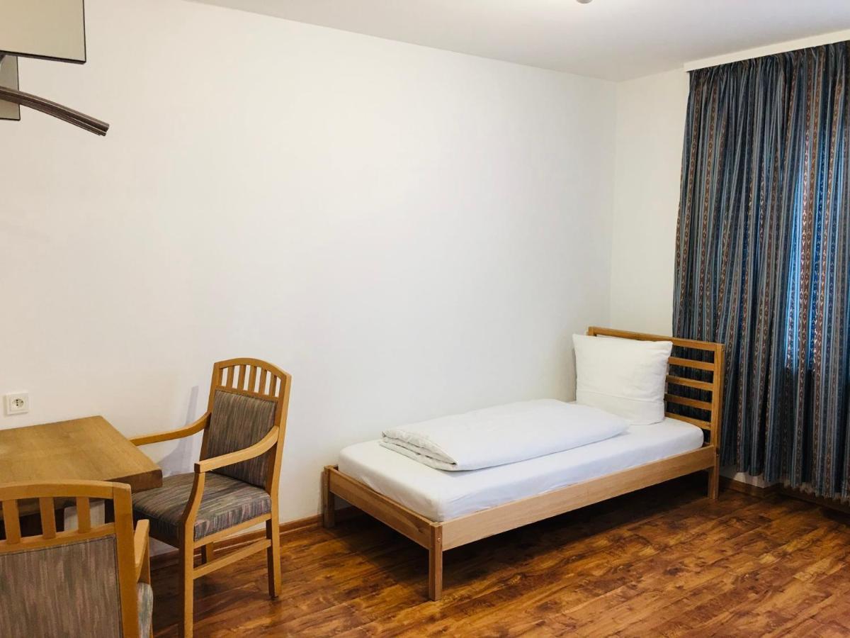 Apartamente ฟูลิงเกิน ภายนอก รูปภาพ